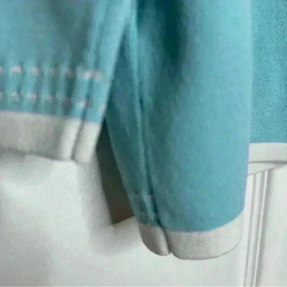 Nygard Collection Sweater Keyhole Neckline Blue & White Size Large - Picture 10 of 16